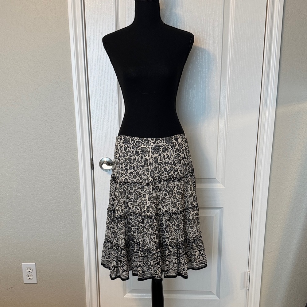 White House Black Market Elegant Black and White A-Line Skirt